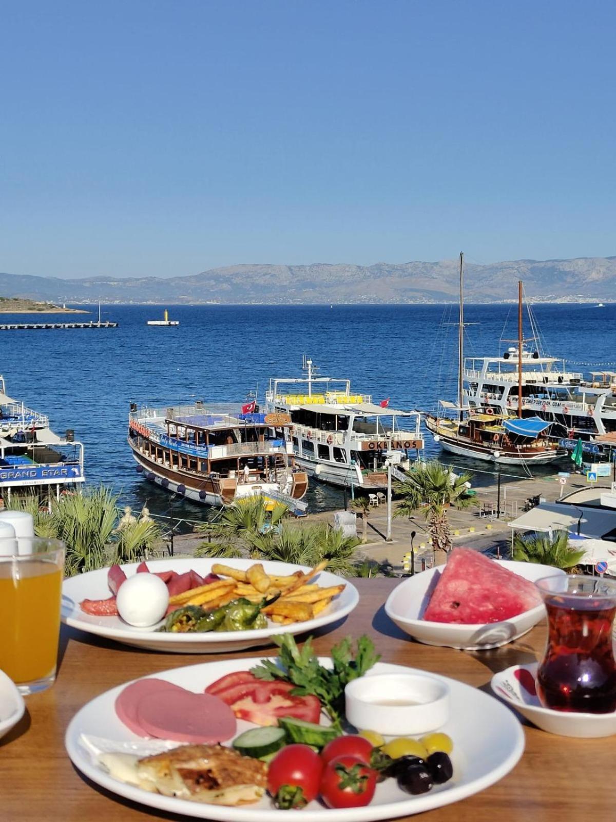 Grand Faik Hotel Çeşme Exteriér fotografie